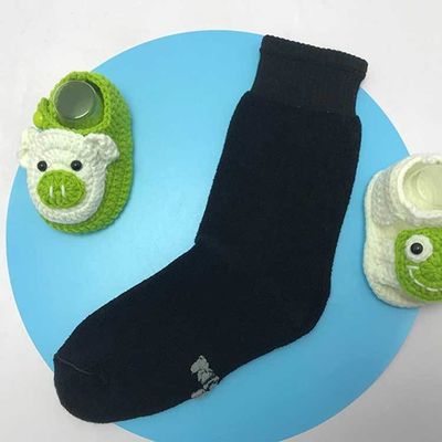 Black Autumn Breathable Sweat Wicking Anti Slip Cotton Crew Compression Sports Socks