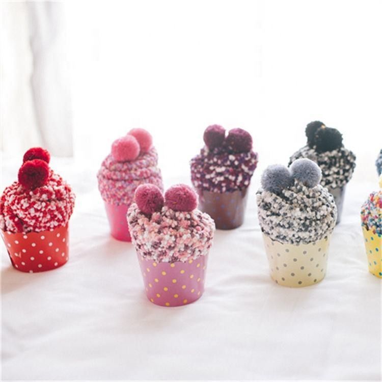 Christmas Sock Soft Breathable Fashion Winter Coral Fleece with Multi Color Dot Pom Pom