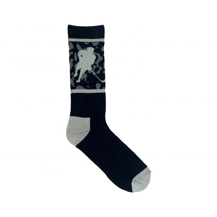 50000 Quantity Knitted Athletic Socks Cotton Breathable Anti-Slip Color Match Print Socks